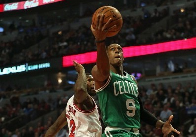 仅靠两名球 仅靠两名球